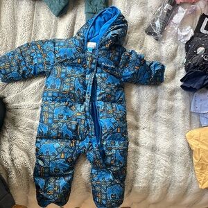 Kids Columbia snow suits. 6-12 month.  Like new, gently used.
